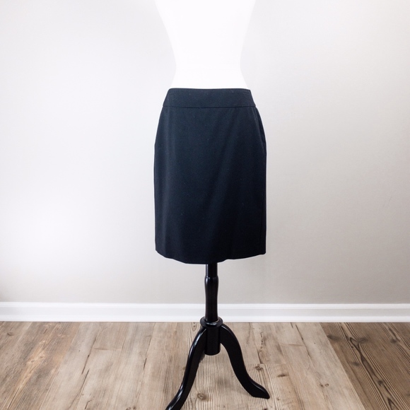 Banana Republic Dresses & Skirts - Banana Republic Wool Suit Skirt